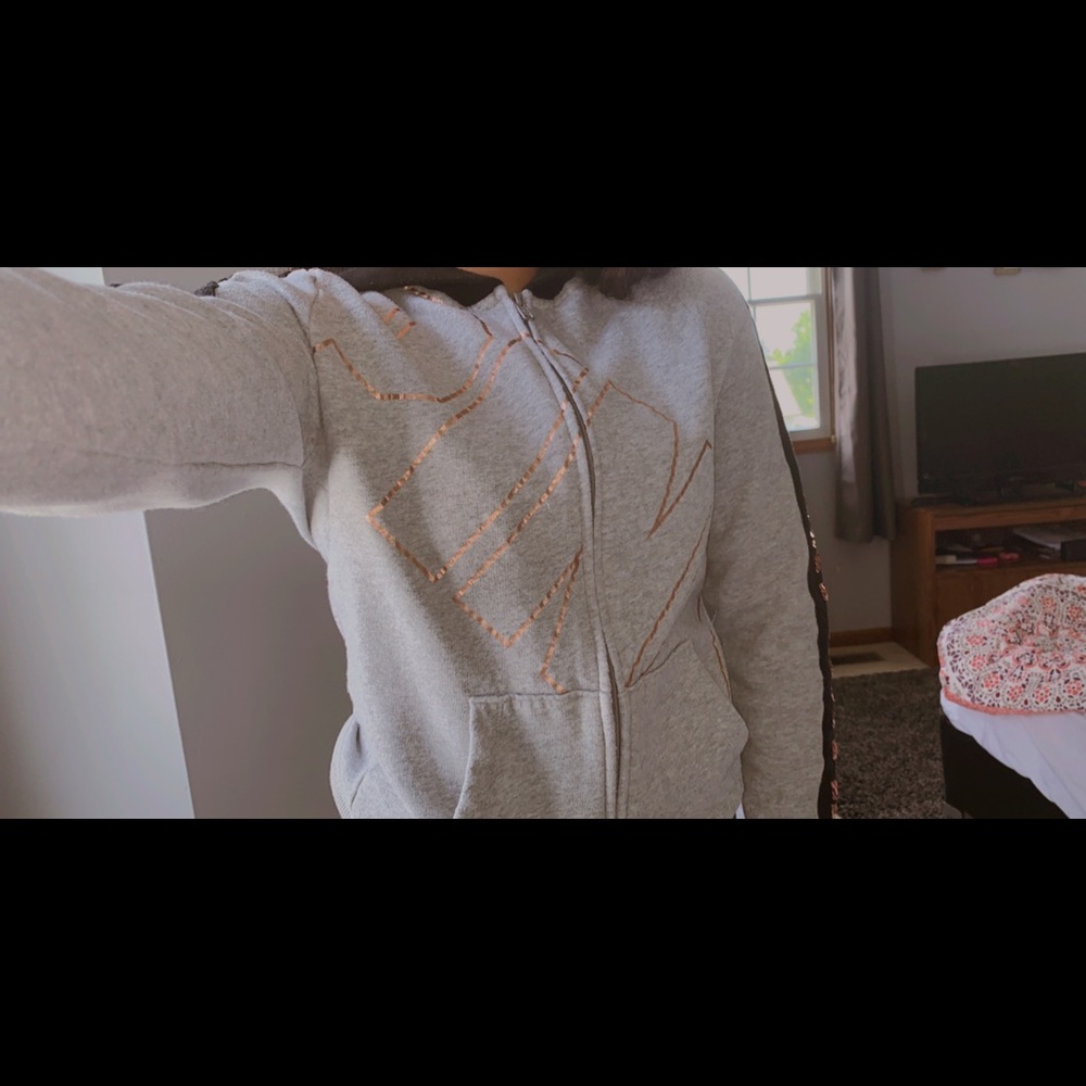 vs pink jacket